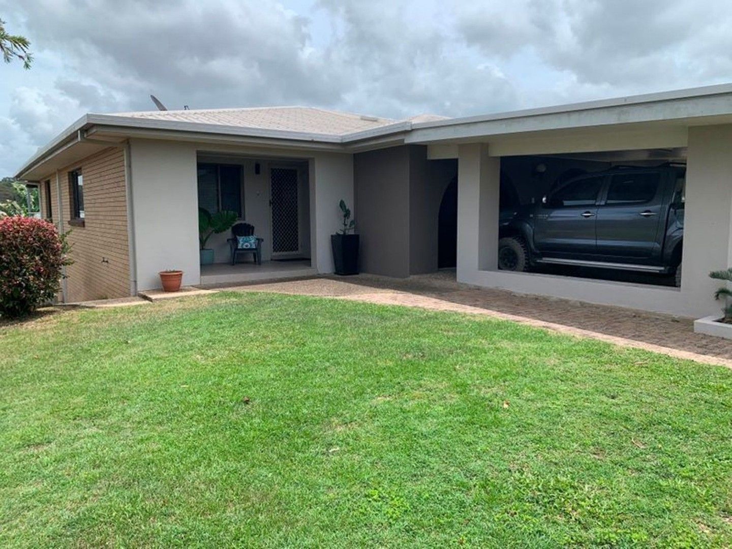 5 bedrooms House in 14 Naish Avenue MOUNT PLEASANT QLD, 4740