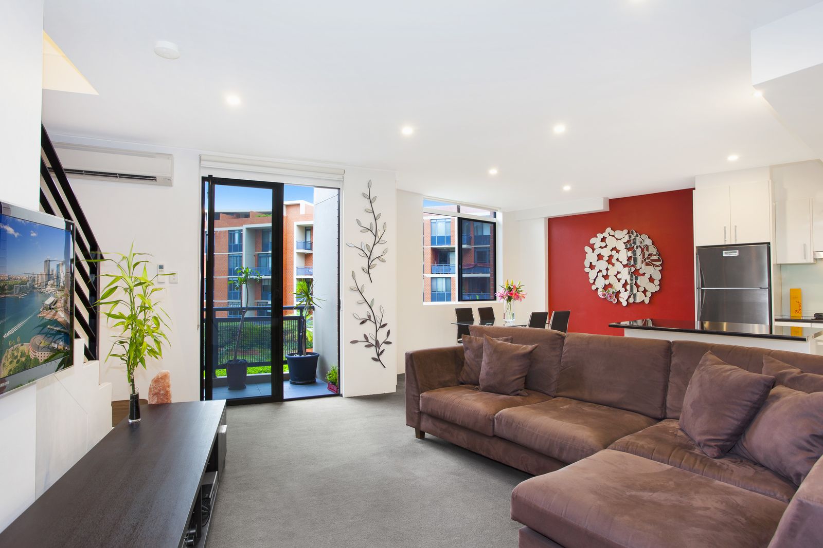 2 bedrooms Apartment / Unit / Flat in 4/17 Quarry Master Drive PYRMONT NSW, 2009