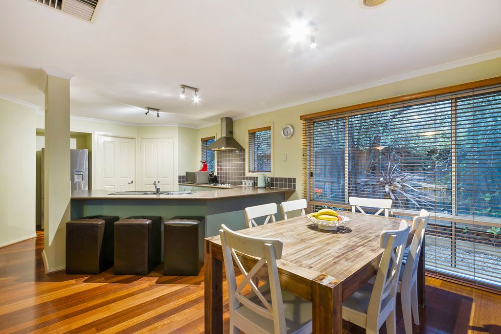 42 Kilcunda Drive, Rowville VIC 3178, Image 2