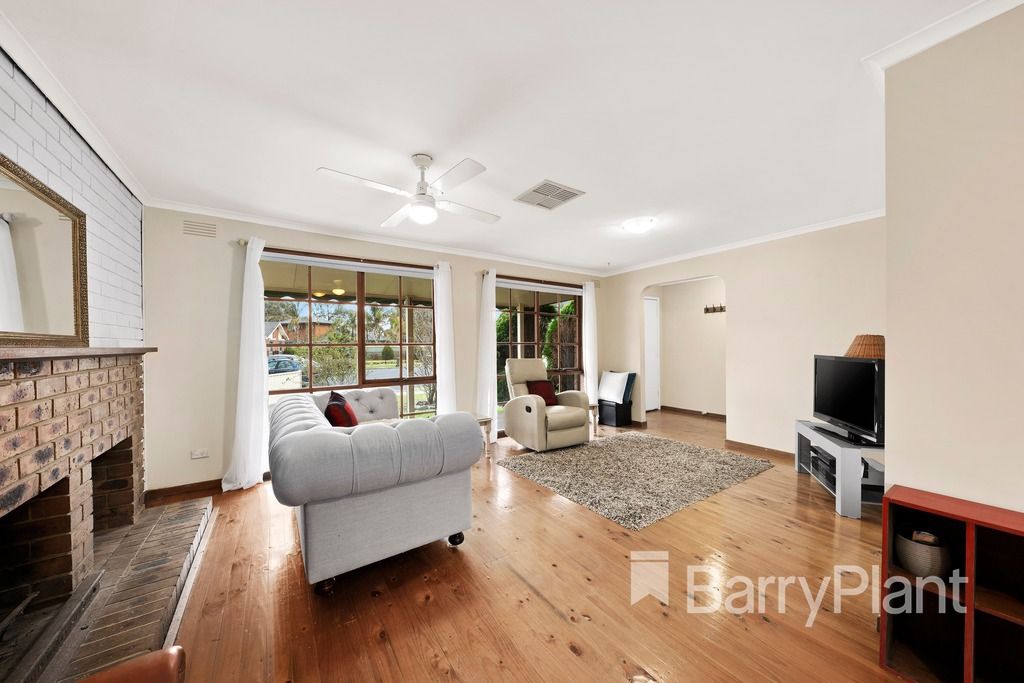 13 Chisholm Court, Mill Park VIC 3082, Image 2