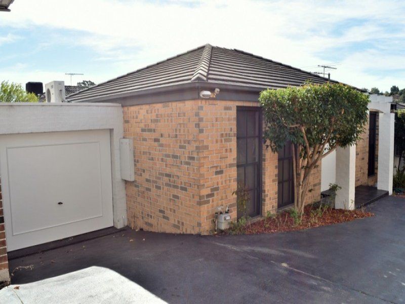 2 bedrooms Apartment / Unit / Flat in 2/170 Cape Street HEIDELBERG VIC, 3084