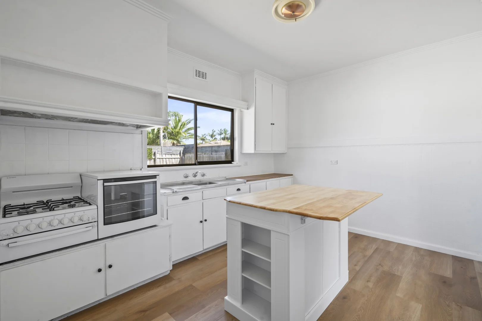 Additional image 3 of 128 Devon Street, Cheltenham VIC 3192