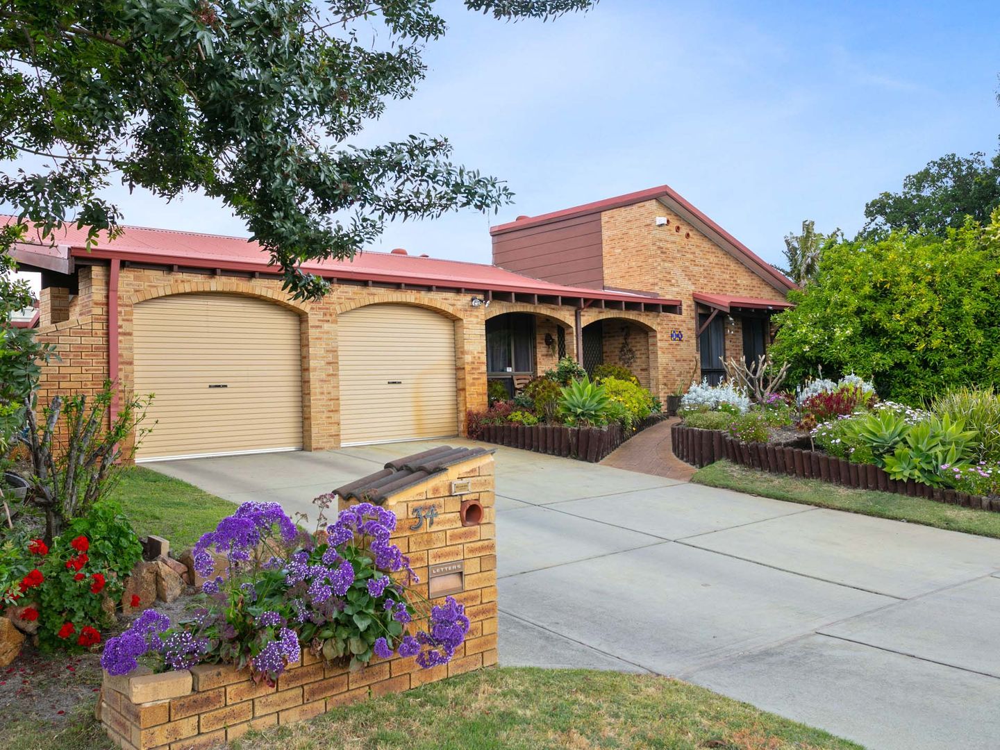 34 Hetherington Drive, Bull Creek WA 6149, Image 2