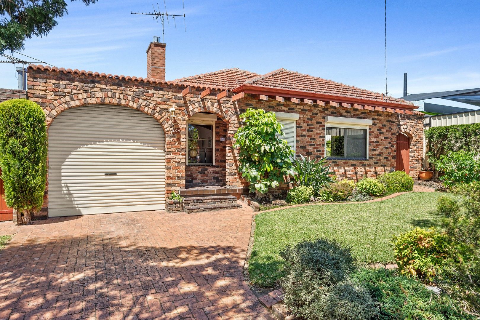 204 Bonds Road, Riverwood NSW 2210, Image 0