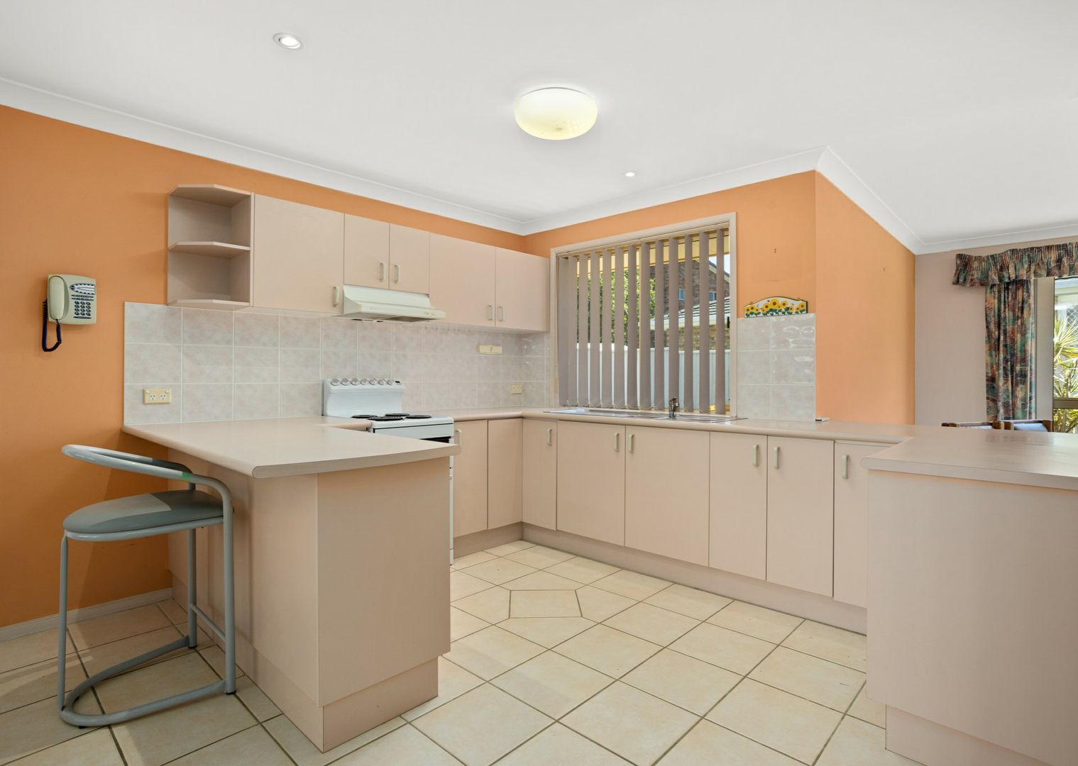 1/9 Carrabeen Drive, Old Bar NSW 2430, Image 2