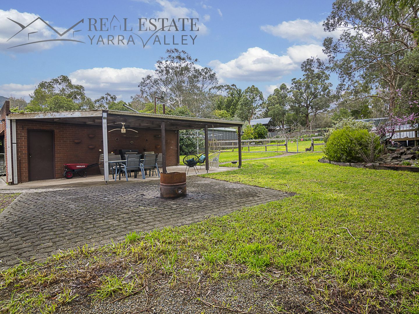 61 Chalet Road, Badger Creek VIC 3777, Image 2