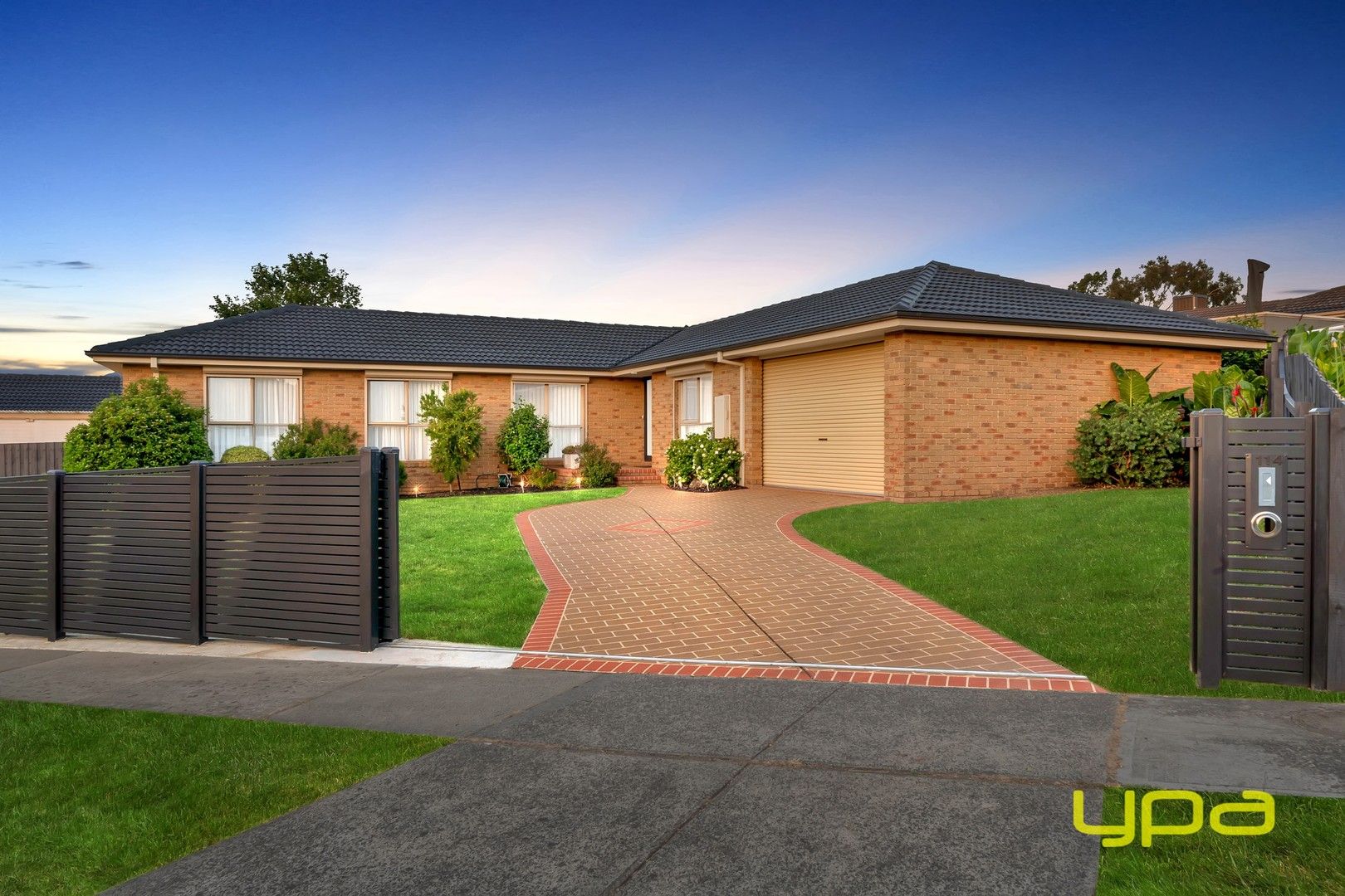 4 bedrooms House in 114 Mansfield Street BERWICK VIC, 3806