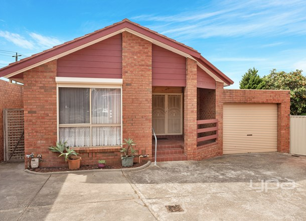 2/14 Woods Close, Meadow Heights VIC 3048