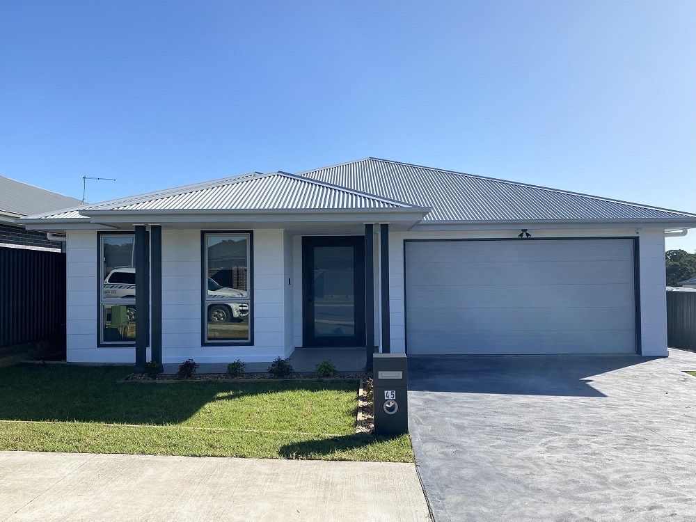 4 bedrooms House in 45 Rita Street THIRLMERE NSW, 2572