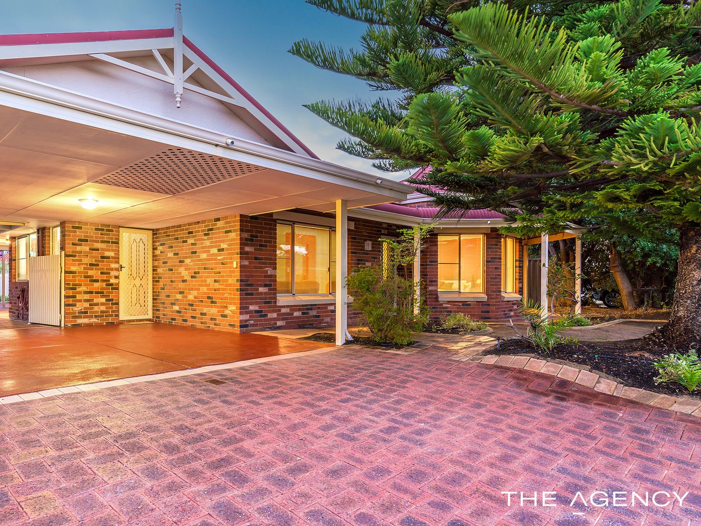 17 Montebourg Meander, Port Kennedy WA 6172, Image 2