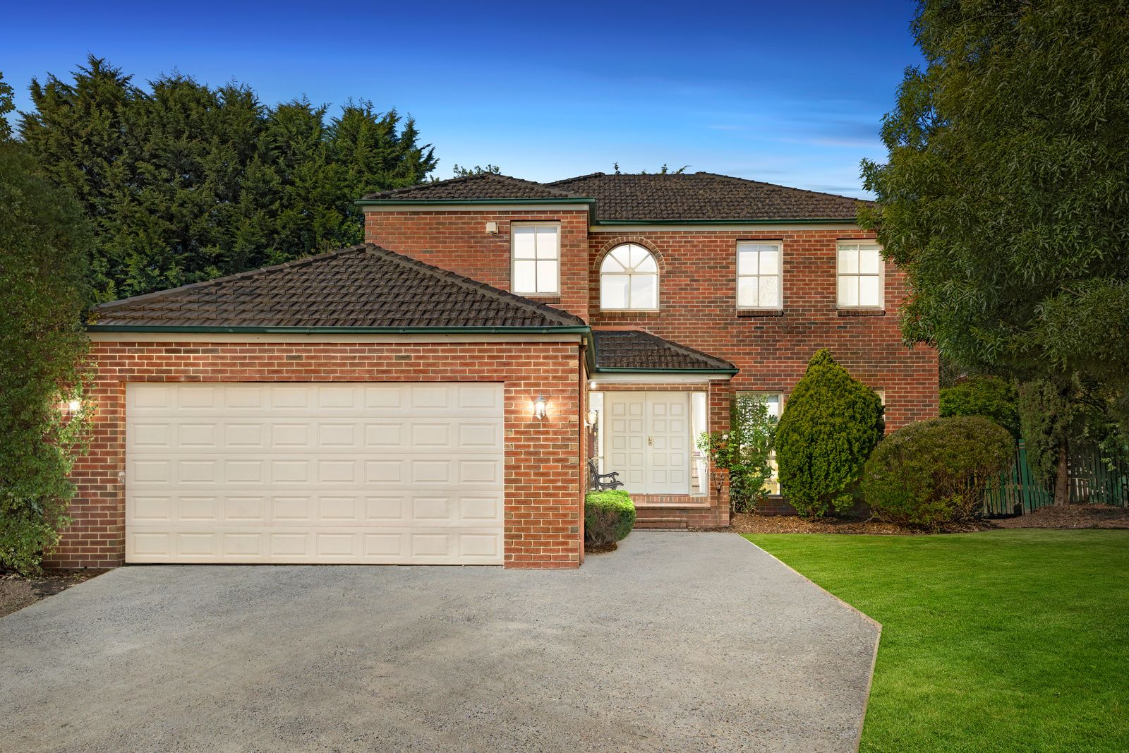 8 Geraldine Close, Kilsyth South VIC 3137, Image 1