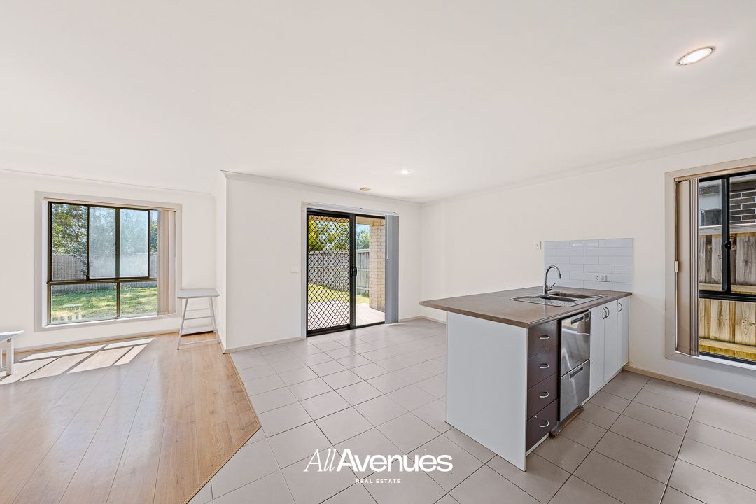 36 Silverwattle Drive, Lyndhurst VIC 3975, Image 2