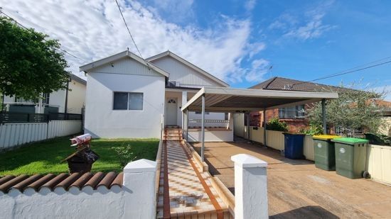 3 bedrooms House in 3 Cressy Street CANTERBURY NSW, 2193