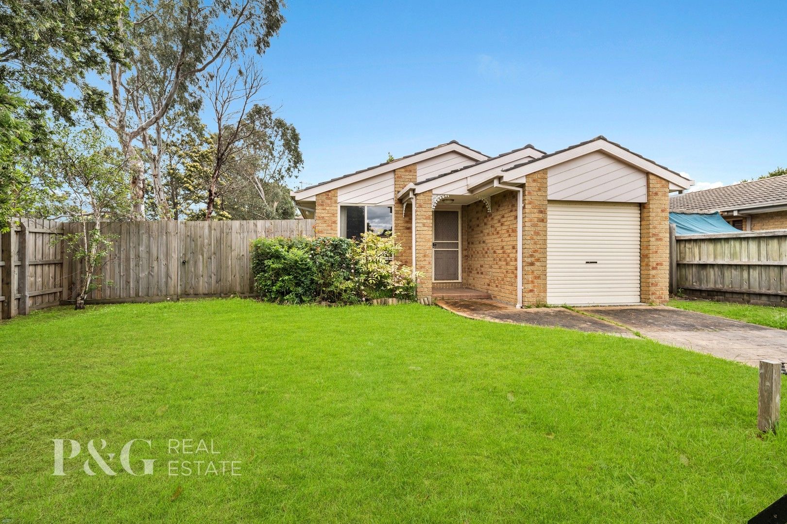 3 bedrooms House in 16 Norfolk Drive NARRE WARREN VIC, 3805
