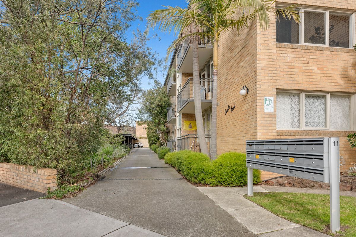 2 bedrooms Apartment / Unit / Flat in 12a/11 Cheel Street ARMADALE VIC, 3143