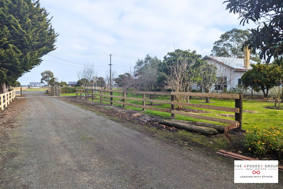 3 bedrooms Rural in 1345 Manks Road KOO WEE RUP VIC, 3981