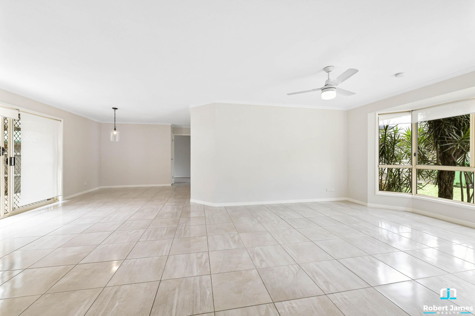 27 Tinaroo Place, Tewantin QLD 4565, Image 1