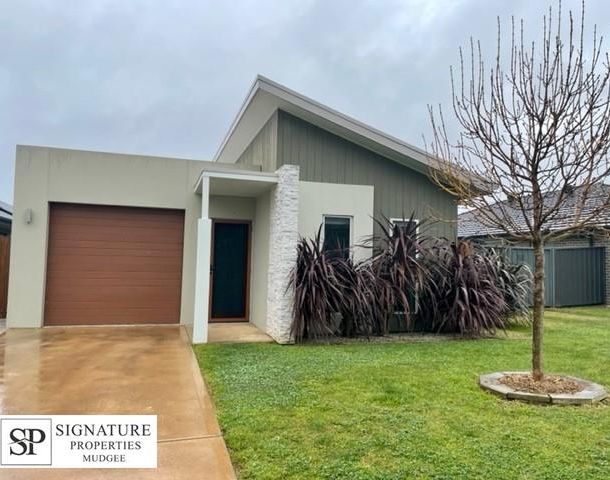 12 Hardwick Avenue, Mudgee NSW 2850