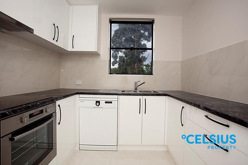 2 bedrooms Apartment / Unit / Flat in 27/16 Leeder Street GLENDALOUGH WA, 6016