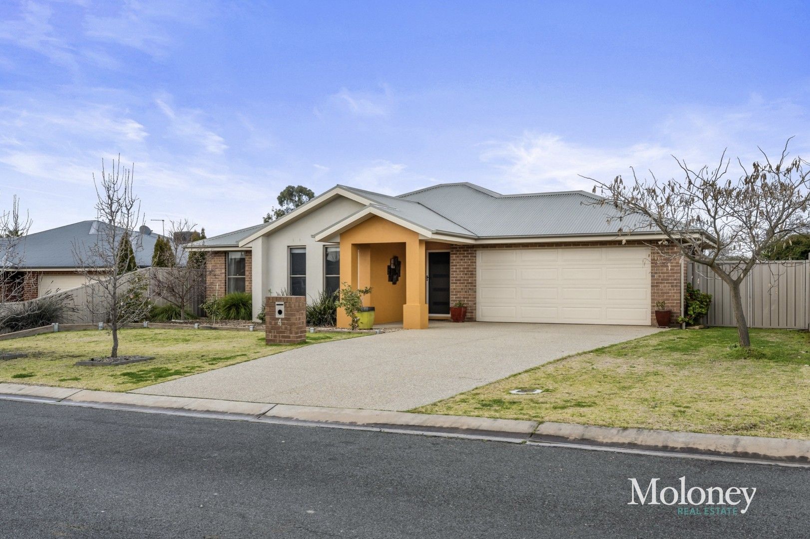 4 Sarah Court, Howlong NSW 2643, Image 0