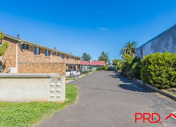 1/16 Barton Lane, North Tamworth NSW 2340