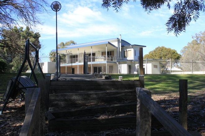 Picture of 31 Jamieson Avenue, BARHAM NSW 2732