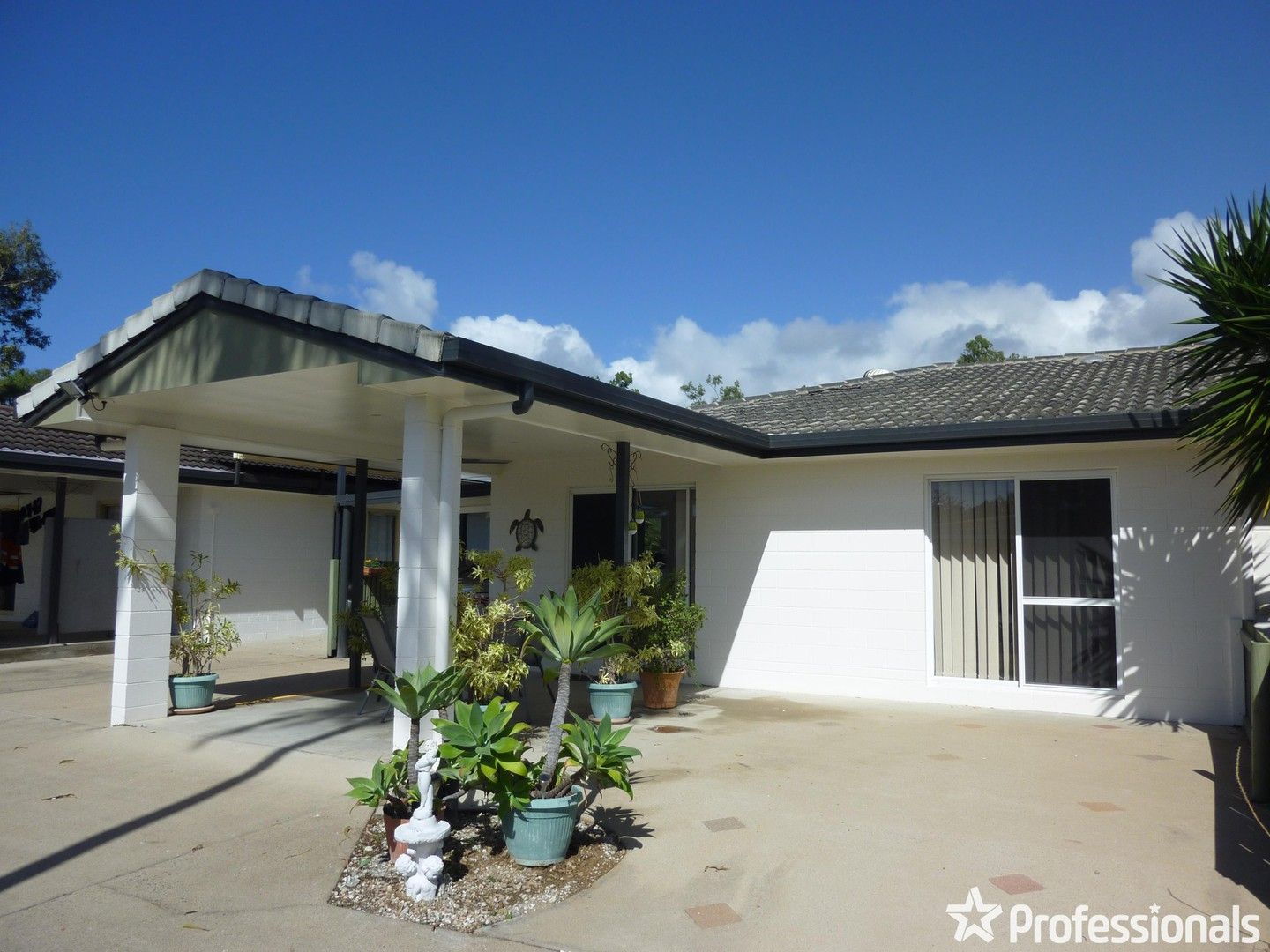 2/3 Jarman Court, Seaforth QLD 4741, Image 0