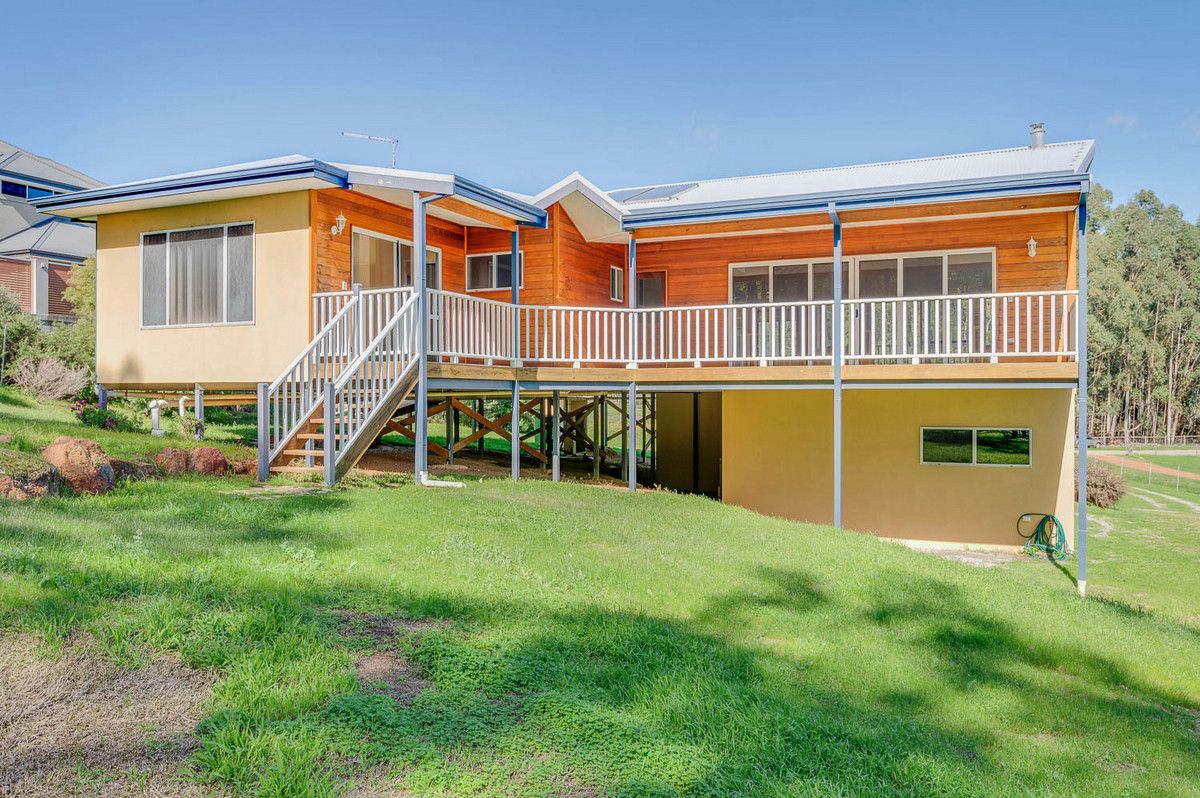 16 Vincent Lookout, Bedfordale WA 6112, Image 0