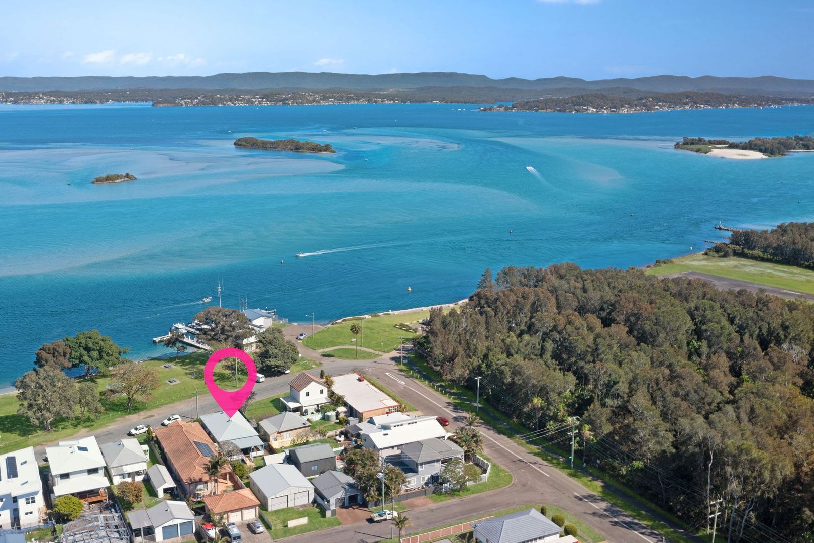 6 Lakeview Parade, Pelican NSW 2281, Image 1
