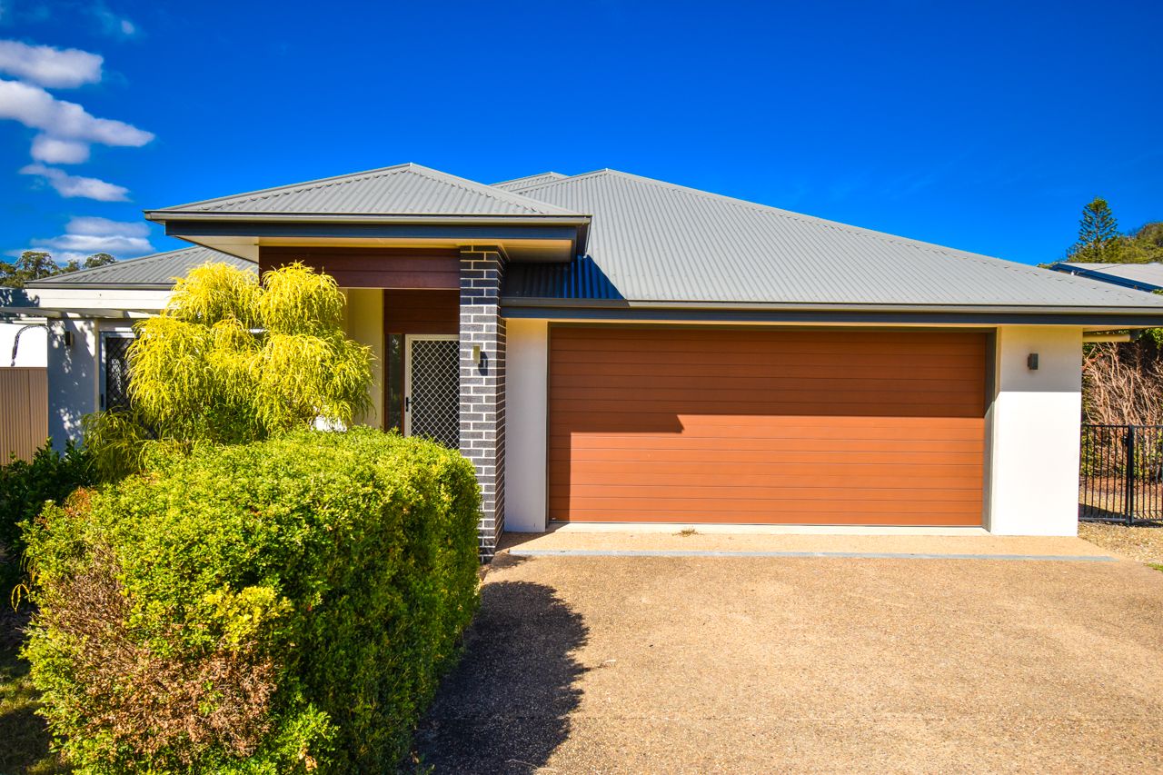 4 bedrooms House in 12 Barramundi Street TOOLOOA QLD, 4680