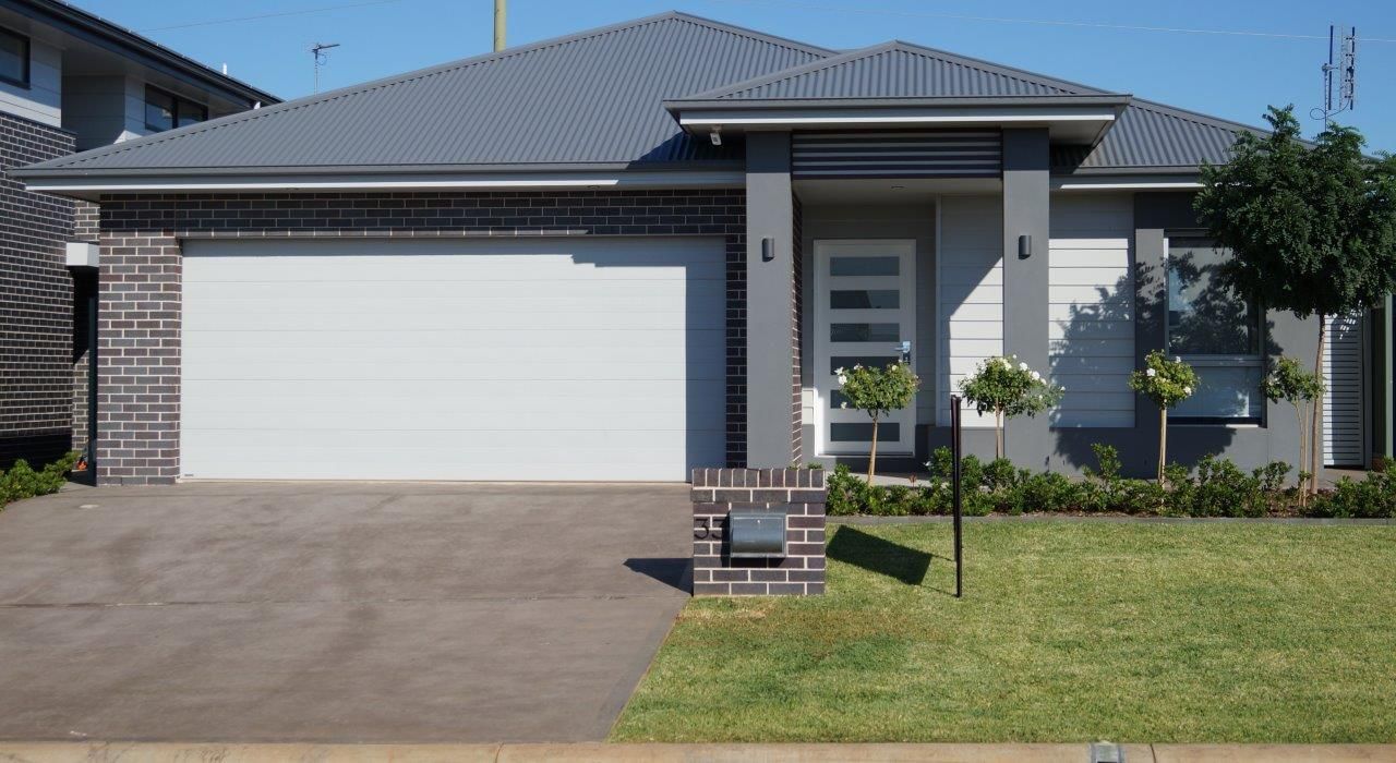 33 Amadeus Avenue, Dubbo NSW 2830, Image 0