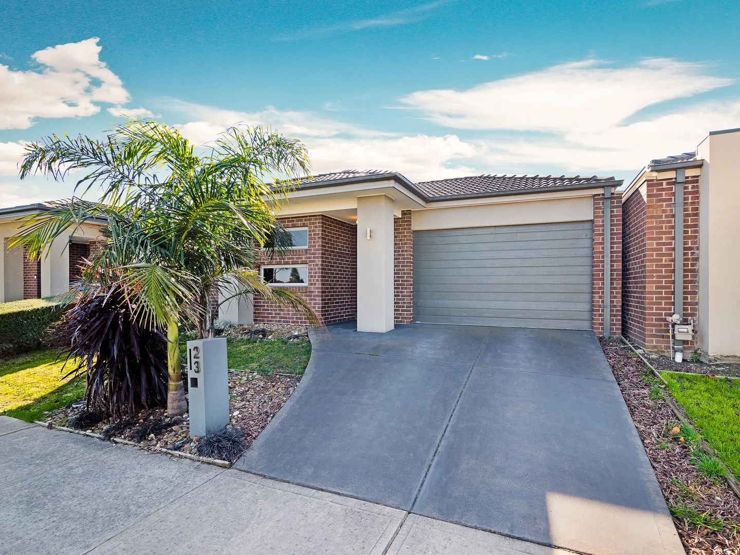 23 Paxford Drive, Cranbourne North VIC 3977
