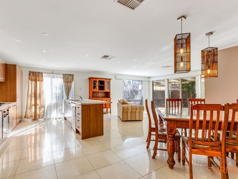 4 bedrooms House in 10 Flavio Avenue PARAFIELD GARDENS SA, 5107