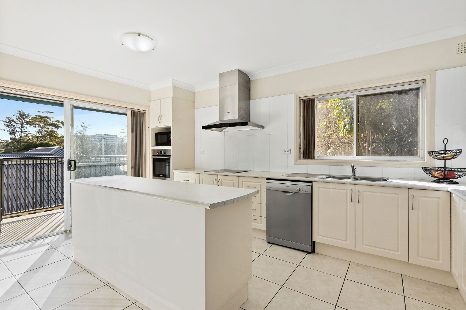 4 Colleen Grove, Wollongong NSW 2500, Image 2