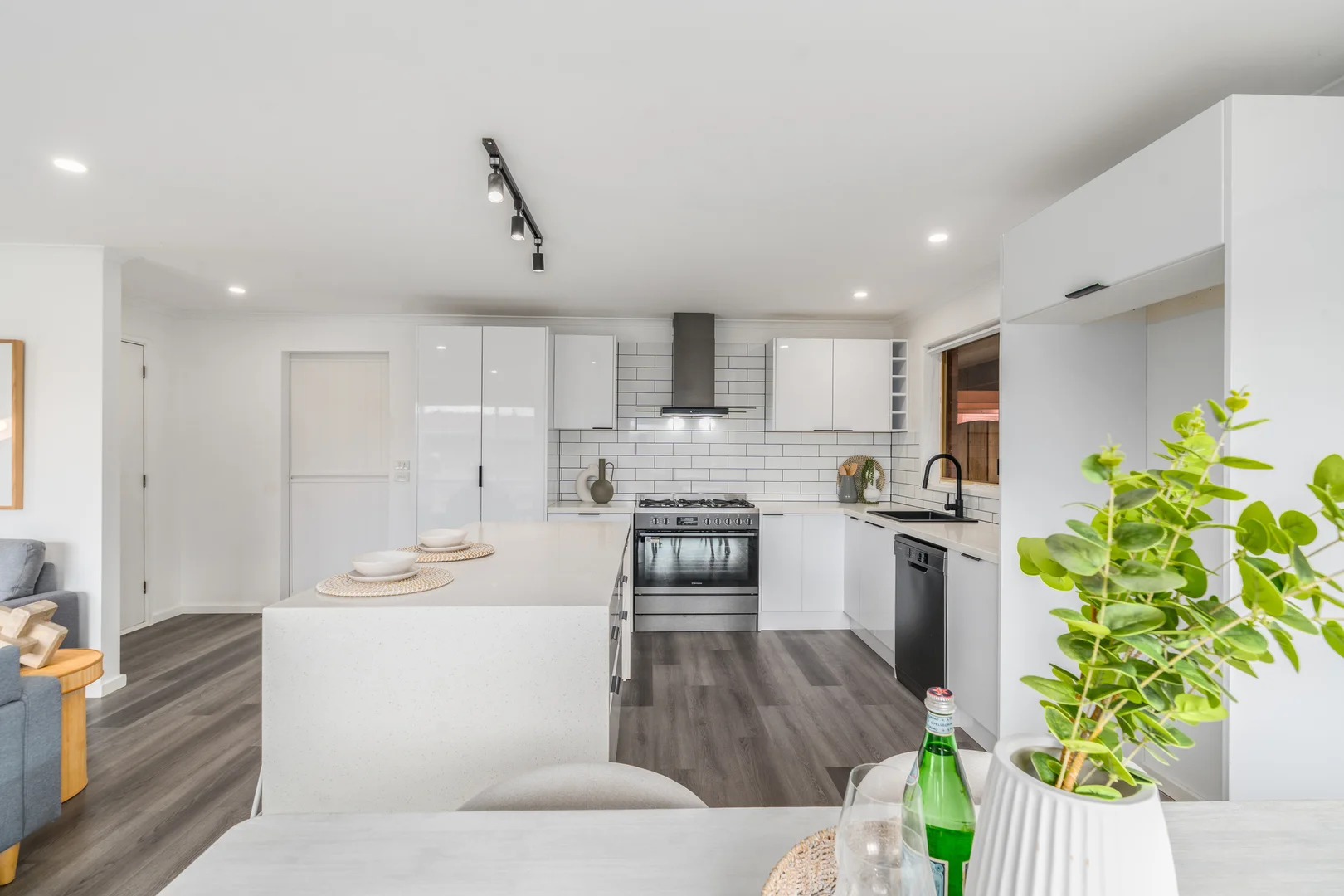 Additional image 10 of 6 Castlemaine Court, Corio VIC 3214