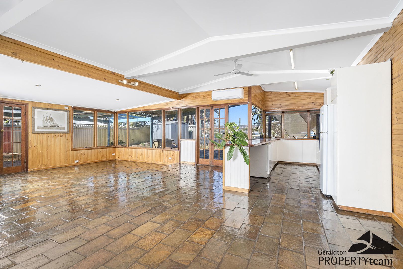 68 Hillview Drive, Drummond Cove WA 6532, Image 2