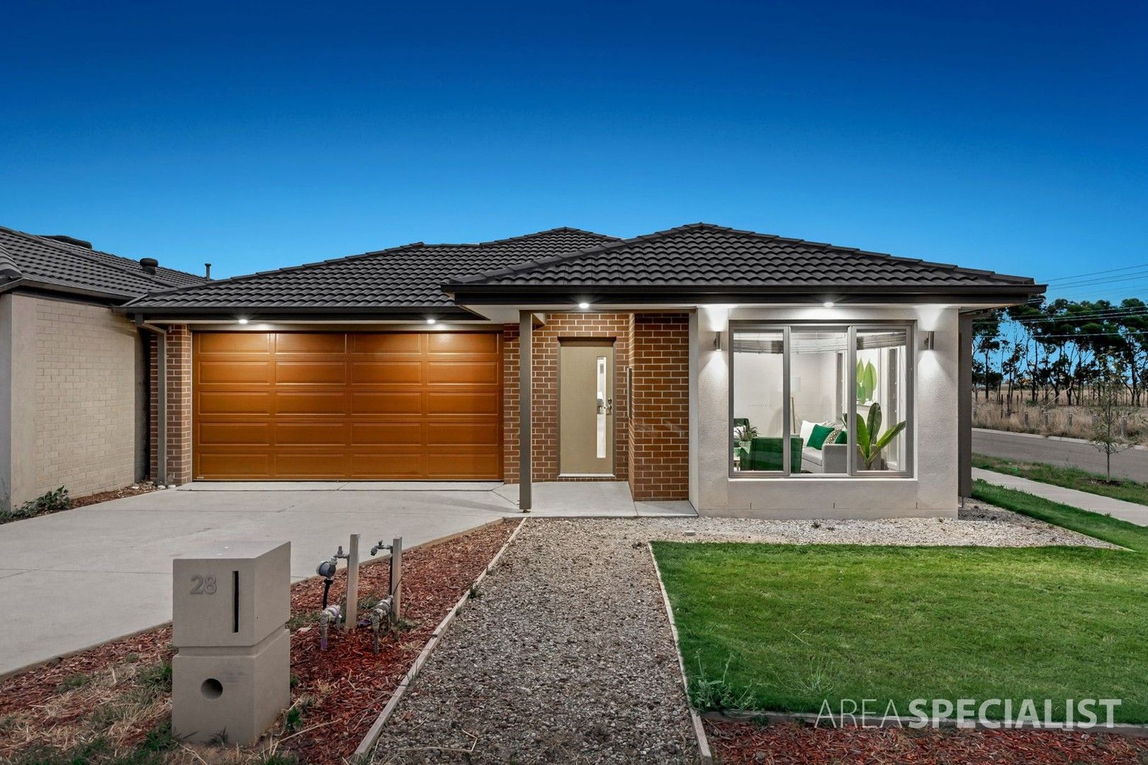 4 bedrooms House in 28 Carpathian Drive CLYDE NORTH VIC, 3978