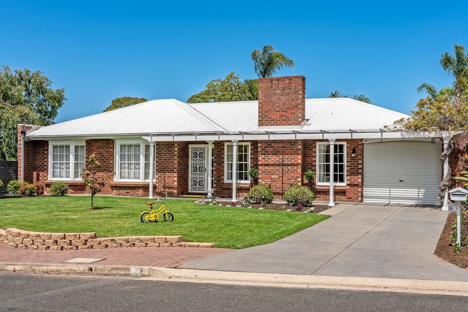 16 Longview Crescent, O'Halloran Hill SA 5158, Image 0