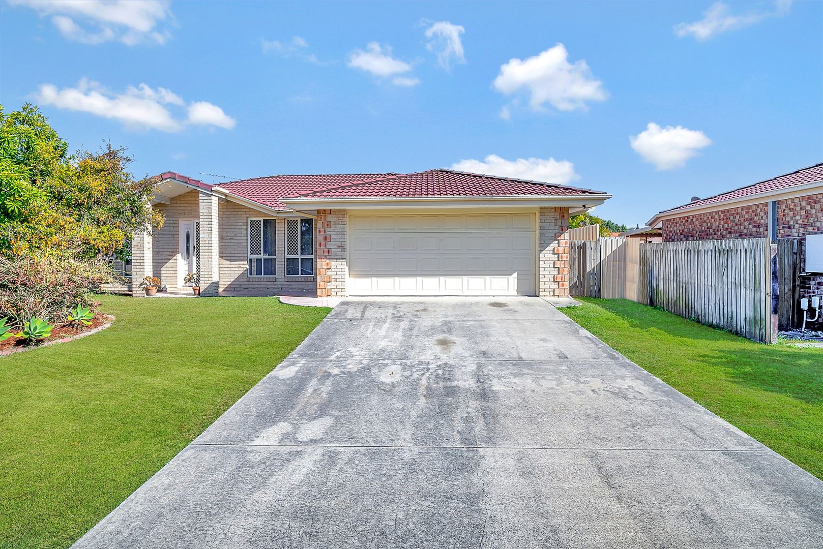 11 Filbert Court Crestmead Property History Address Research Domain