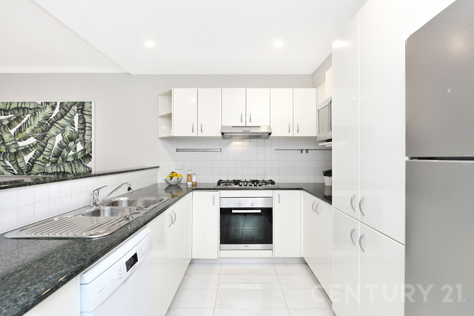 201/8 Yara Avenue, Rozelle NSW 2039, Image 2