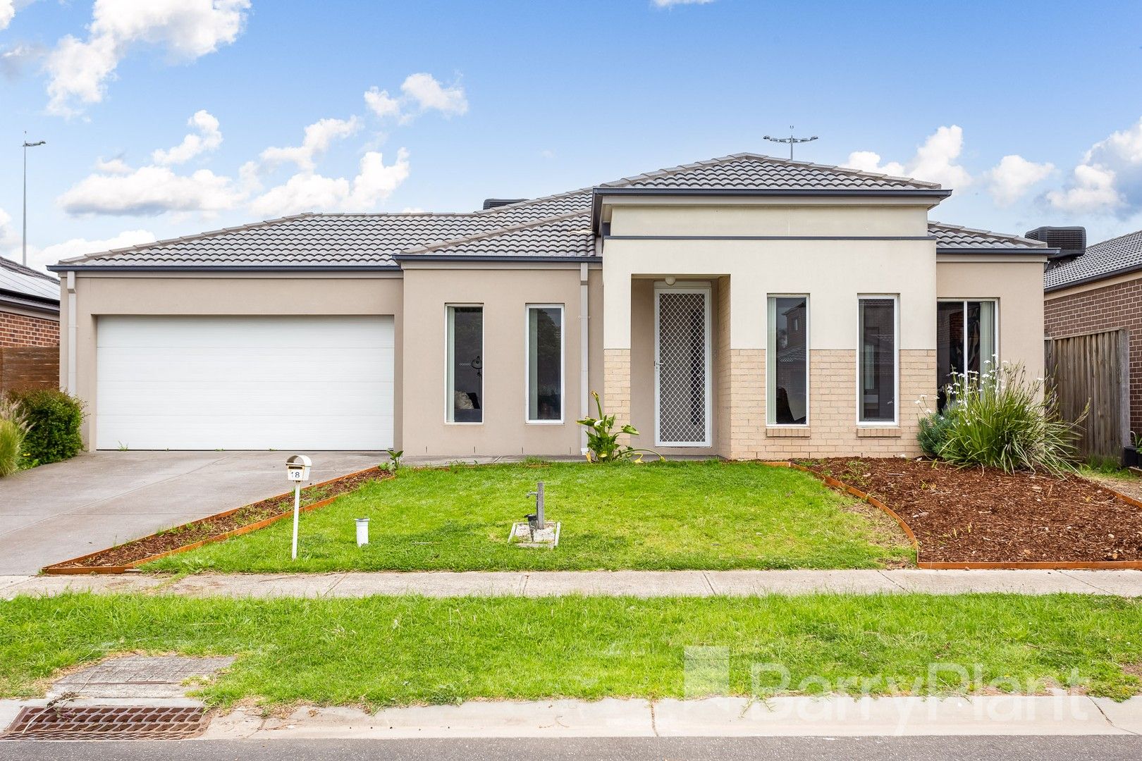 4 bedrooms House in 18 Haslewood Street POINT COOK VIC, 3030