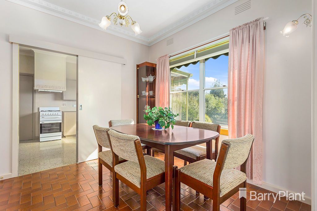 31 Fairhills Parade, Glen Waverley VIC 3150, Image 2