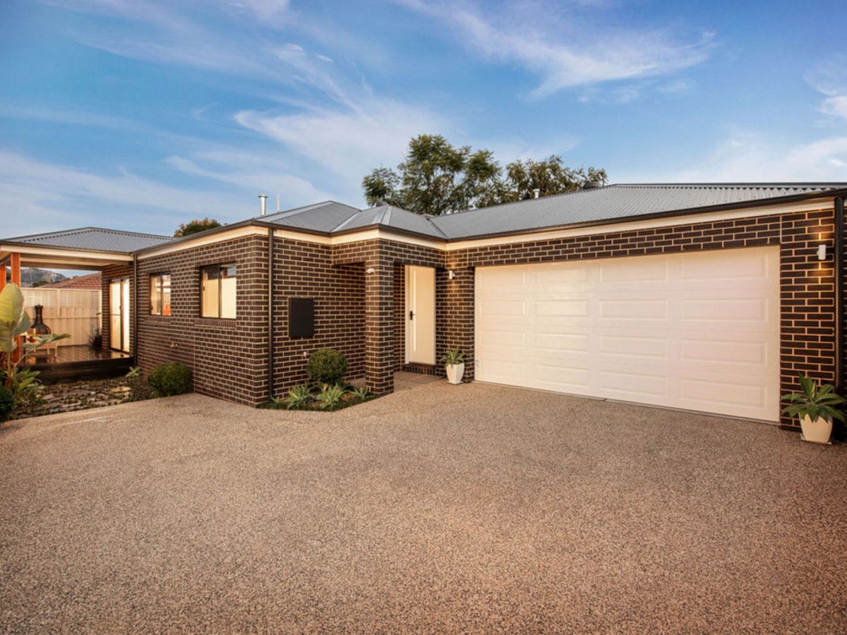 3 bedrooms Townhouse in 2/51 Stanley Street WODONGA VIC, 3690