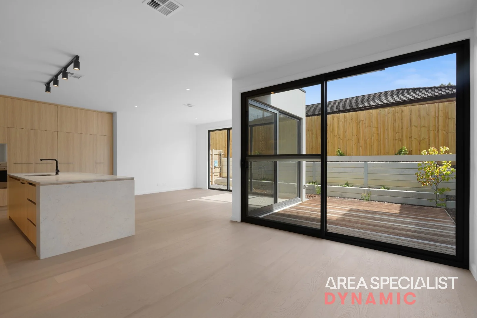 32 Robertson Rd, Nunawading VIC 3131