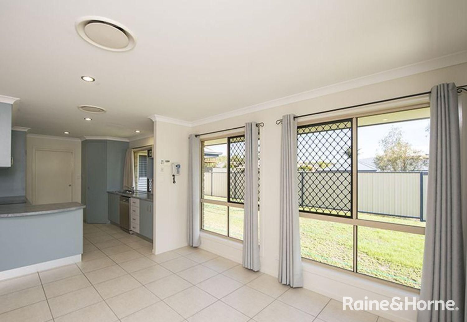 20 Dolphin Terrace, South Gladstone QLD 4680, Image 1