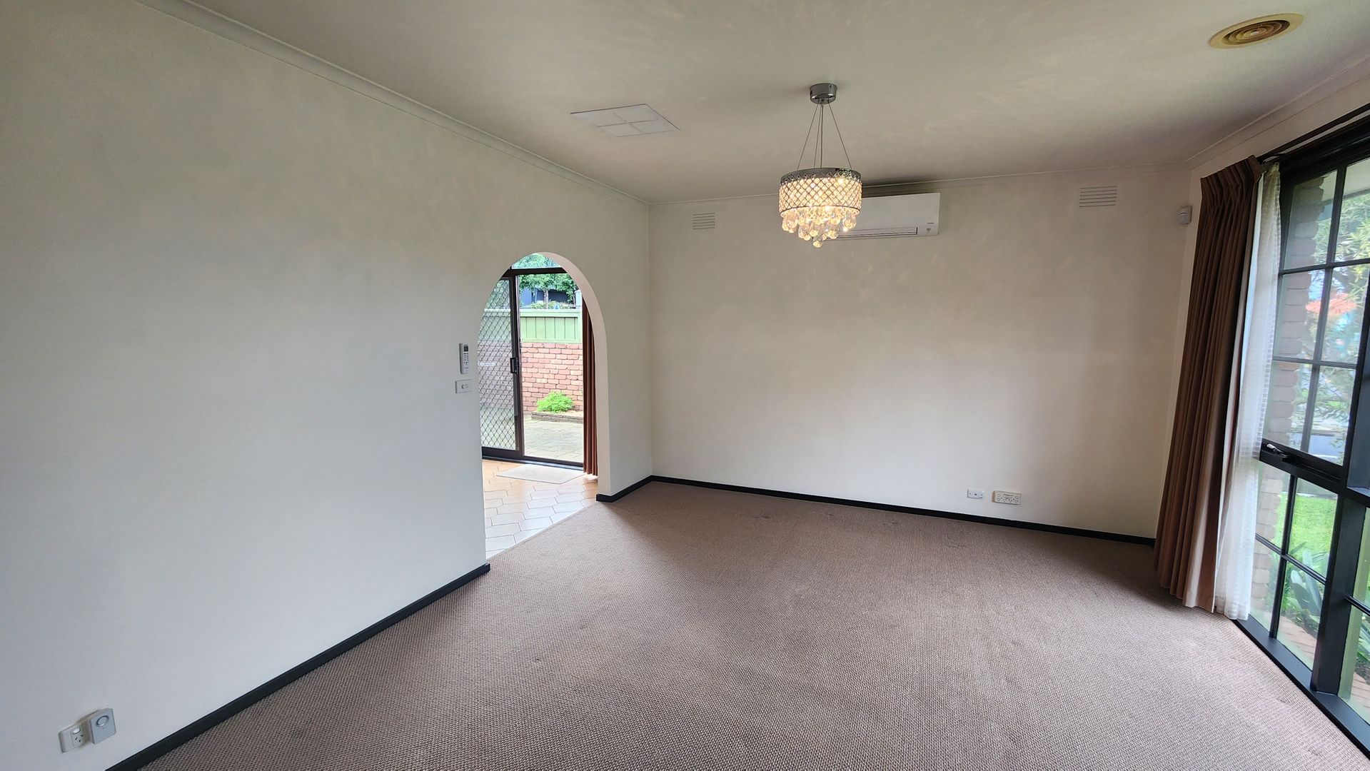 2/7 Hartington Street, Elsternwick VIC 3185 Apartment For Rent 600