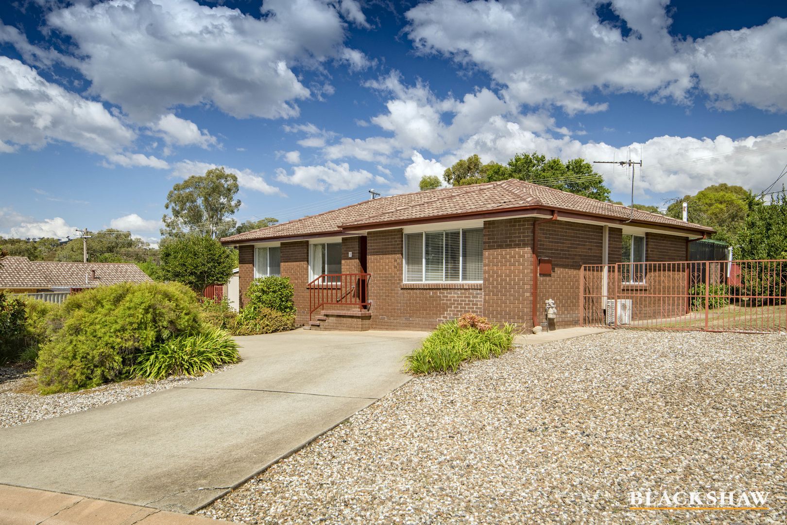 5 Sumner Place, Wanniassa ACT 2903, Image 2