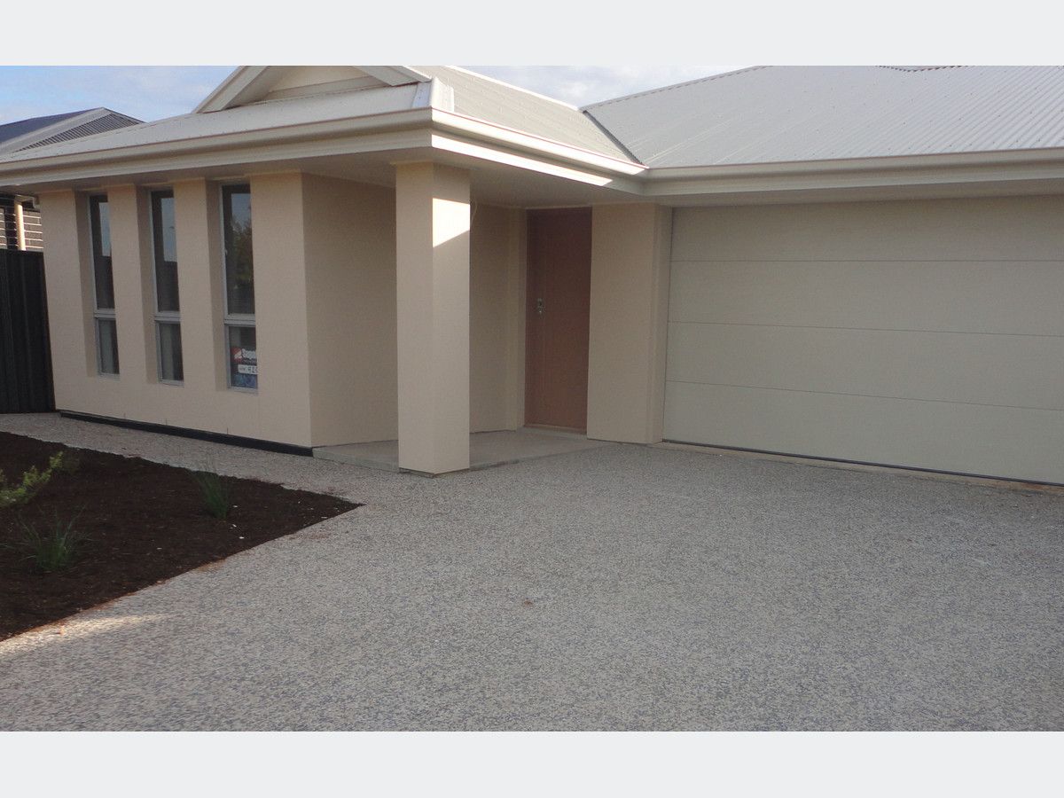 4 bedrooms House in 22 Burley Griffin ANDREWS FARM SA, 5114