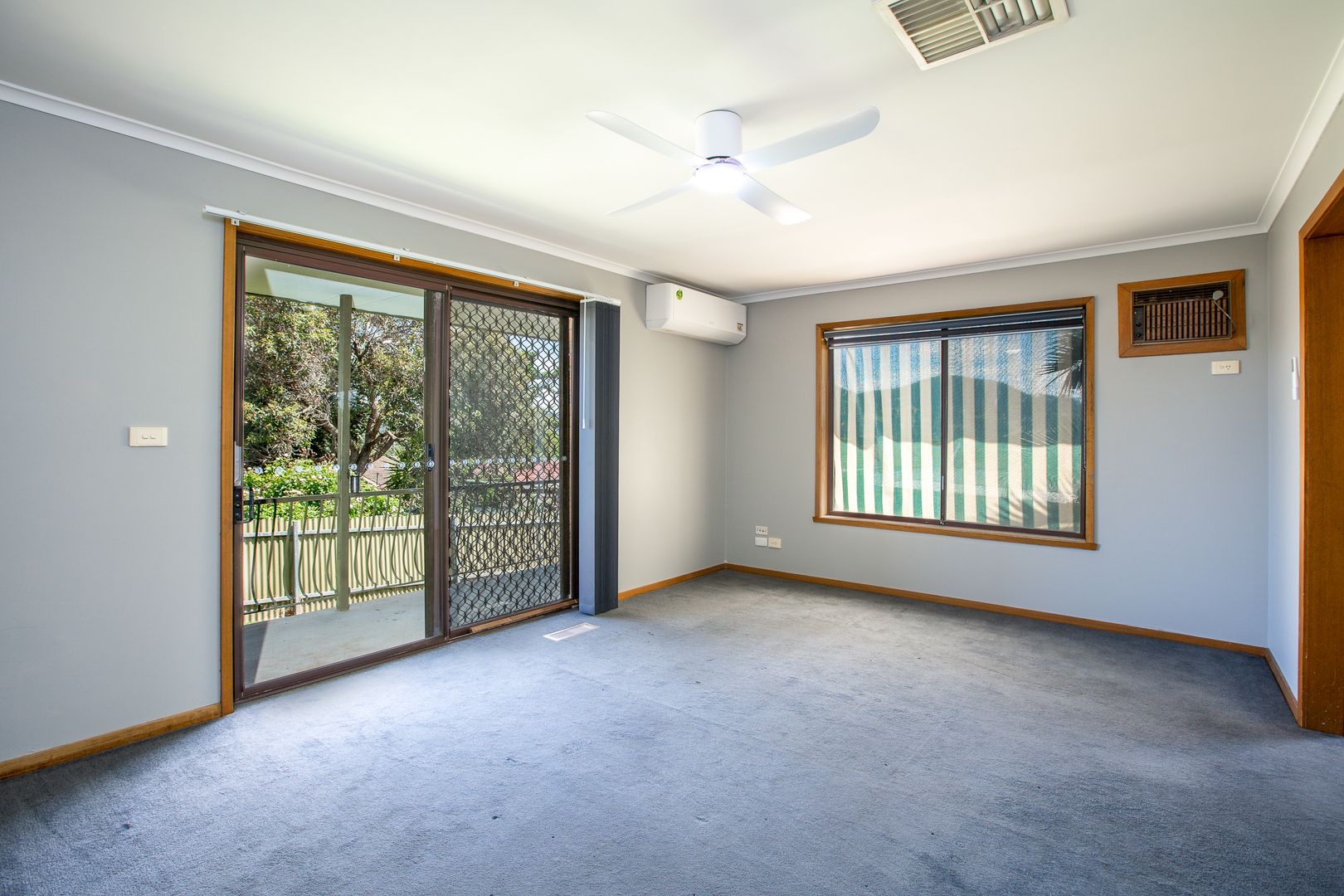 2/300 Highview Crescent, Lavington NSW 2641, Image 1