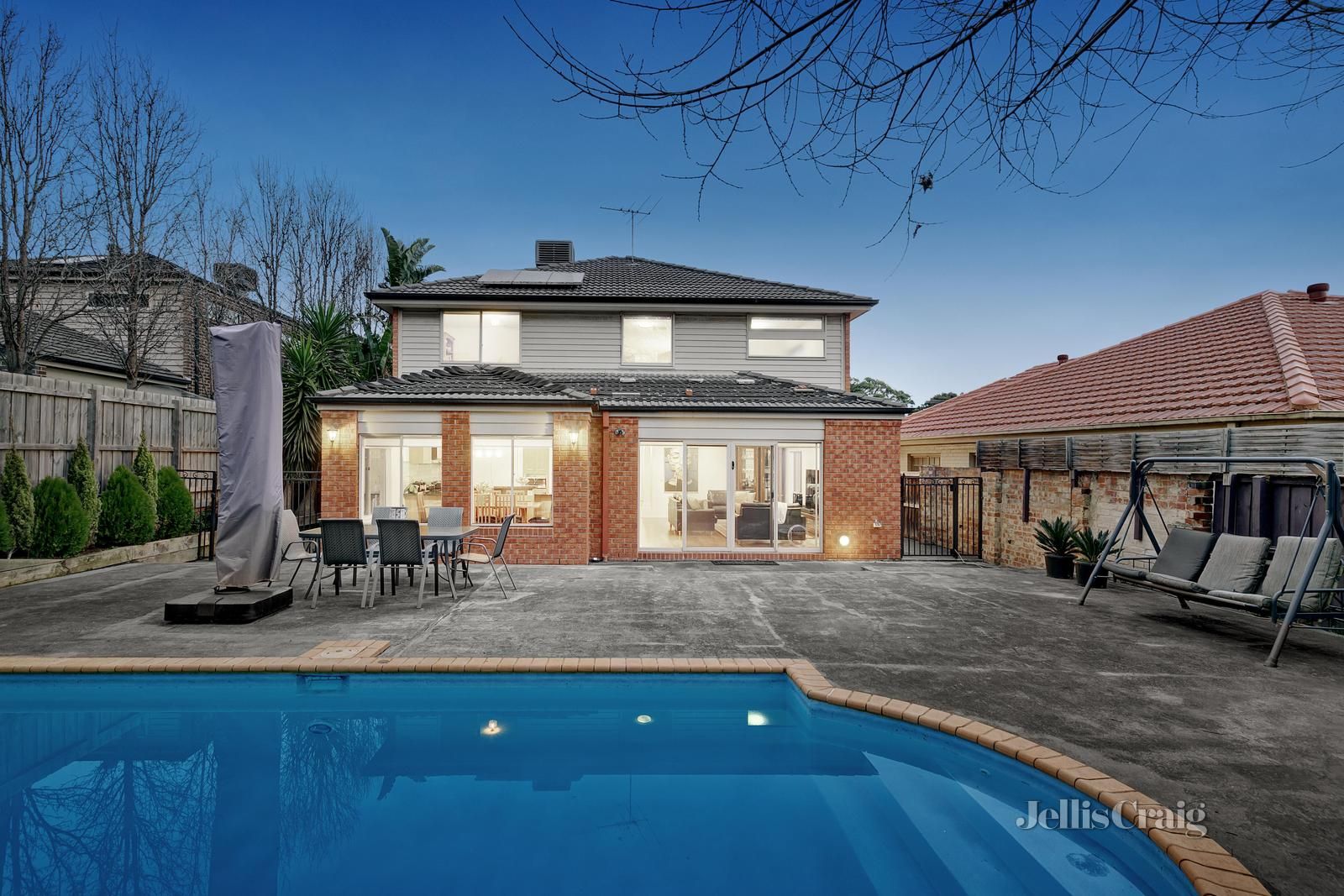 67 Rowen Street, Glen Iris VIC 3146, Image 2